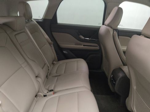 Used 2021 Lincoln Corsair FWD image 19