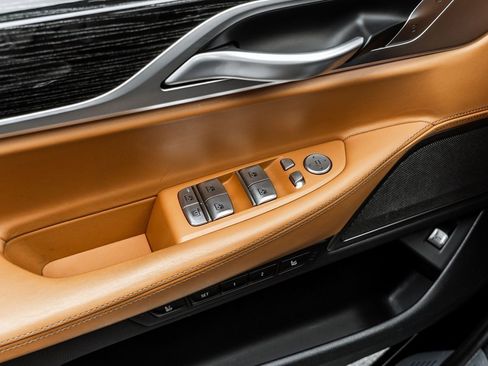 Used 2022 BMW 750i xDrive w/ Executive Package image 20