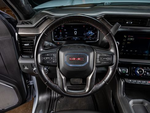 Used 2024 GMC Sierra 2500 AT4X image 19