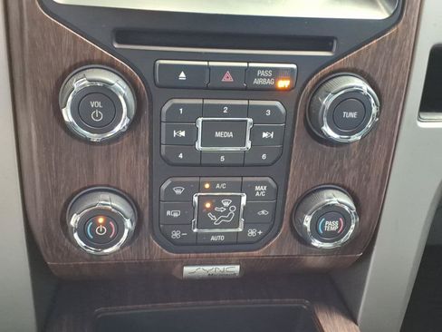 Used 2013 Ford F150 Lariat w/ Luxury Equipment Group AWD/4WD image 26