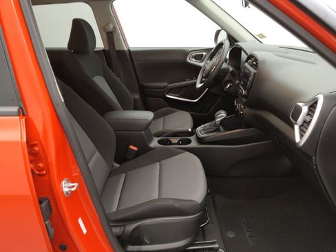 Used 2024 Kia Soul LX w/ Option Group 015 image 21