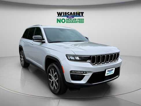 Used 2025 Jeep Grand Cherokee Limited AWD/4WD image 26