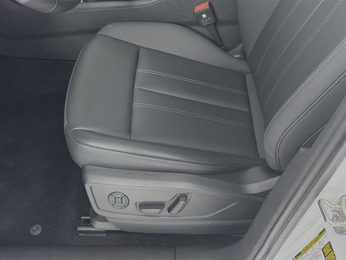 Used 2025 Audi Q5 Premium AWD/4WD image 17