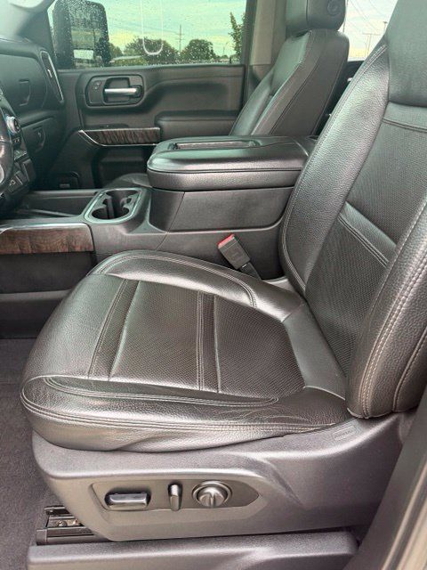 Used 2020 GMC Sierra 2500 Denali w/ Denali Ultimate Package AWD/4WD image 4