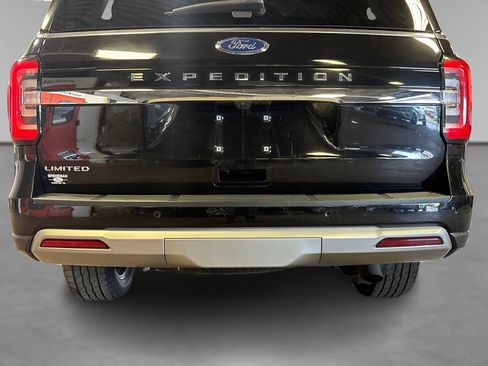 Certified 2024 Ford Expedition Limited AWD/4WD image 18
