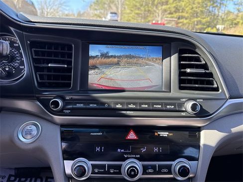 Used 2020 Hyundai Elantra Value Edition image 25