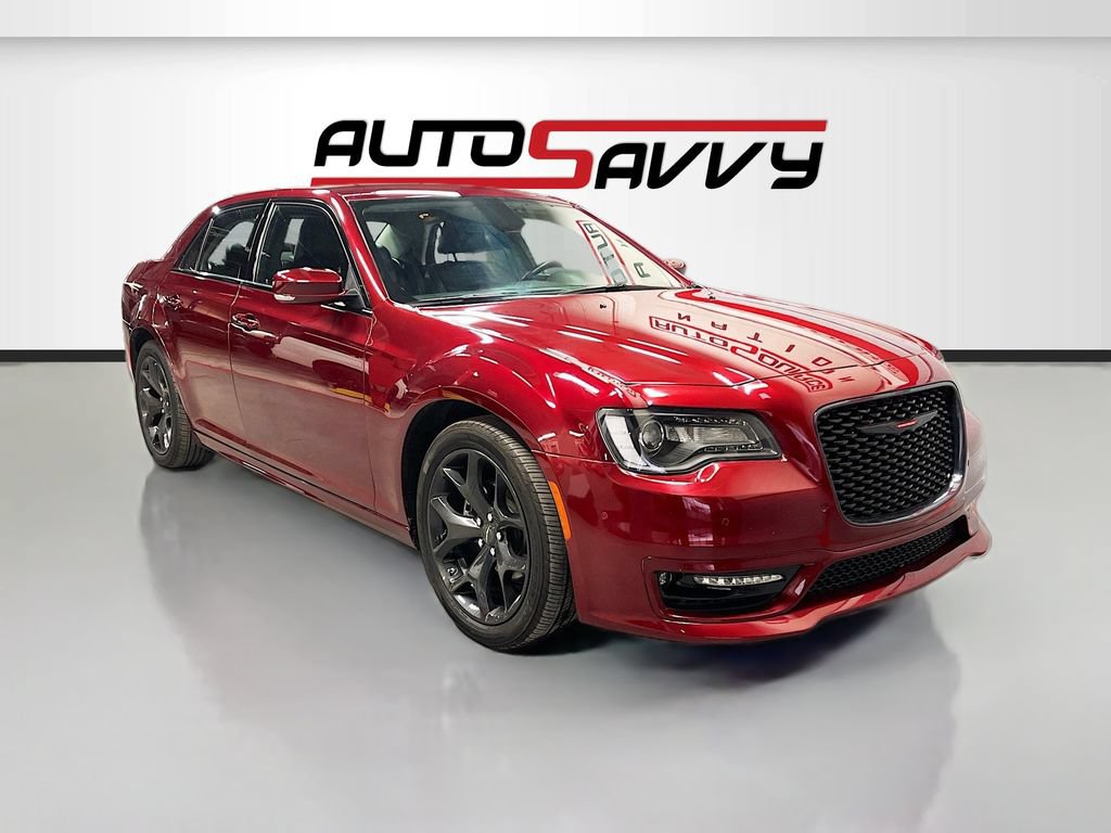 Used 2022 Chrysler 300 Touring L RWD image 1