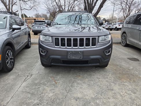 Used 2016 Jeep Grand Cherokee Laredo w/ Quick Order Package 23E image 2