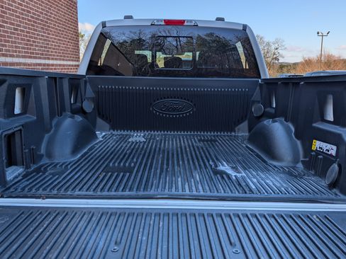 Used 2022 Ford F150 XLT w/ Equipment Group 302A High image 18