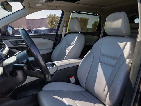 Used 2023 Nissan Rogue SL w/ SL Premium Package image 20