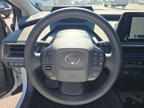 Certified 2026 Toyota Prius XLE FWD image 24