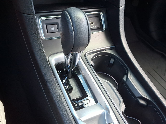 Used 2024 Subaru Ascent Limited w/ Technology Package AWD/4WD image 15