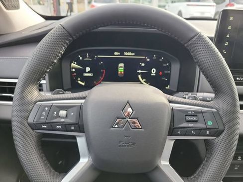 New 2026 Mitsubishi Outlander SE AWD/4WD image 25