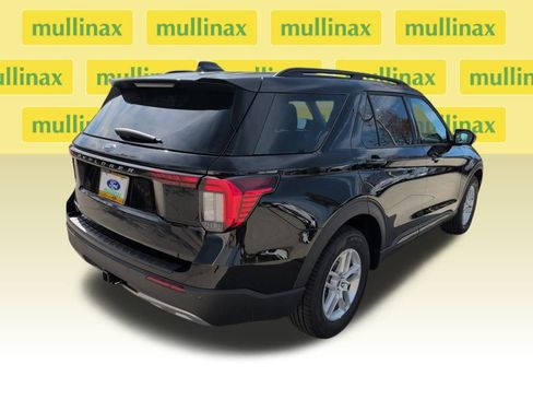 New 2026 Ford Explorer Active w/ Active Comfort Package image 4