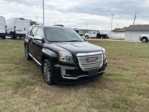 Used 2017 GMC Terrain Denali w/ LPO, Protection Package AWD/4WD image 3