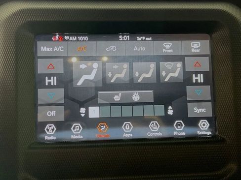 Used 2019 Jeep Wrangler Unlimited Sahara w/ Cold Weather Group image 16