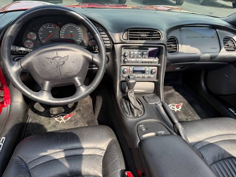 Used 2001 Chevrolet Corvette Convertible w/ Preferred Equipment Group2 RWD image 9