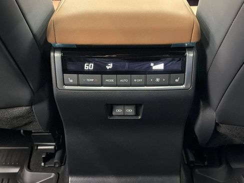 Used 2026 Lexus GX 550 w/ Accessory Package (2T) image 36