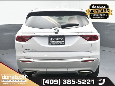 Used 2023 Buick Enclave Essence w/ Experience Buick Package FWD image 4