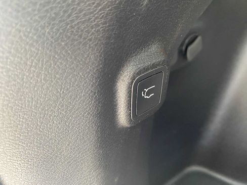 Used 2020 Jeep Cherokee Limited AWD/4WD image 33