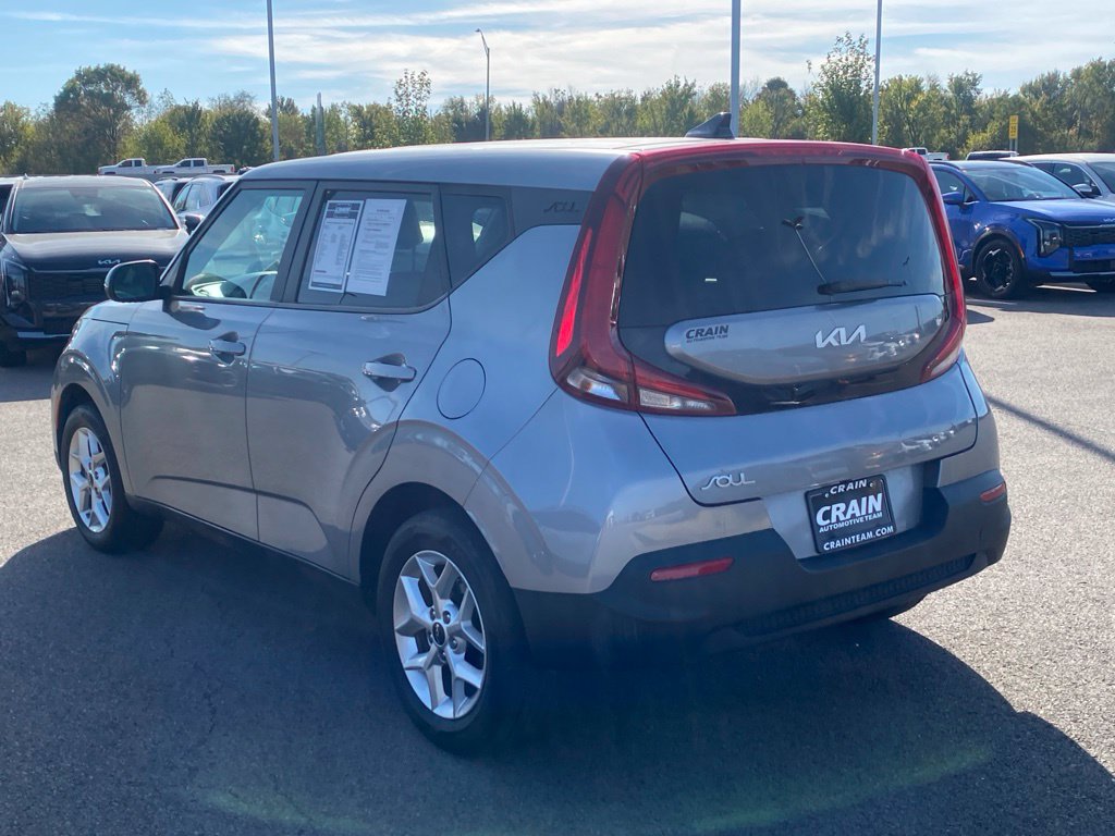 Used 2022 Kia Soul LX w/ Technology Package FWD image 5