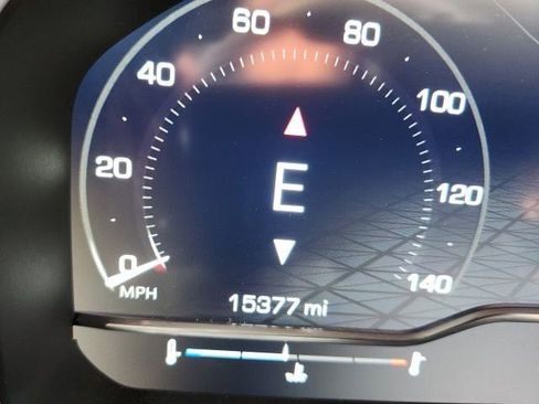 Used 2025 GMC Sierra 2500 Denali Ultimate image 11