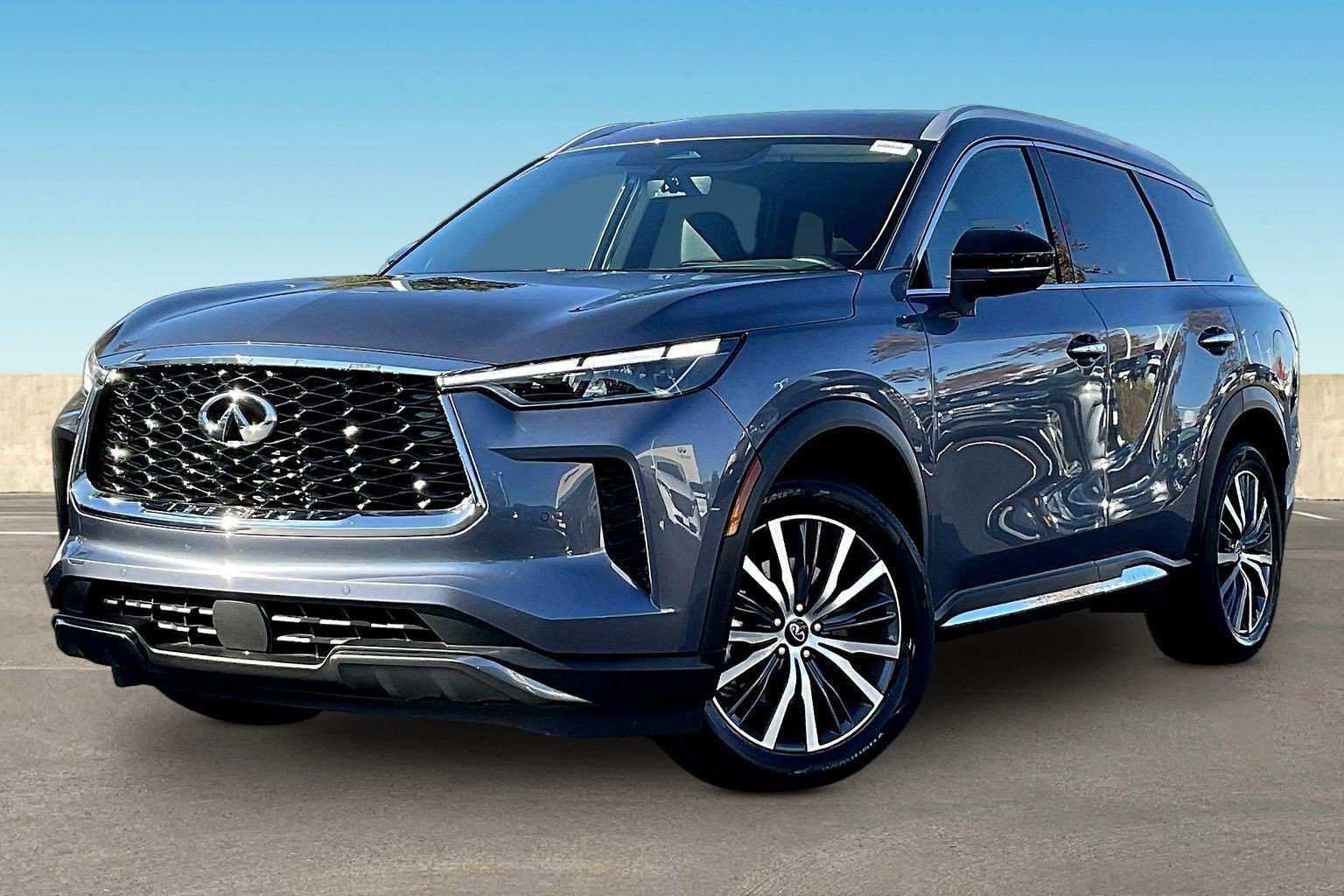 Certified 2023 INFINITI QX60 Sensory w/ Cargo Package AWD/4WD image 3