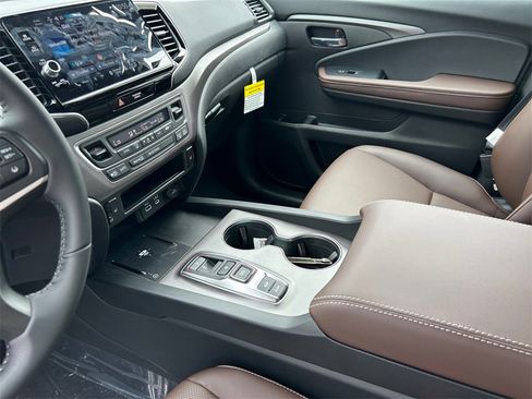 New 2025 Honda Ridgeline RTL image 11