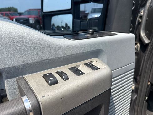 Used 2016 Ford F250 XLT AWD/4WD image 13