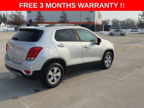 Used 2021 Chevrolet Trax LT w/ Driver Confidence Package image 8