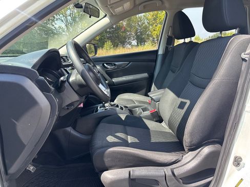 Used 2017 Nissan Rogue S FWD image 11