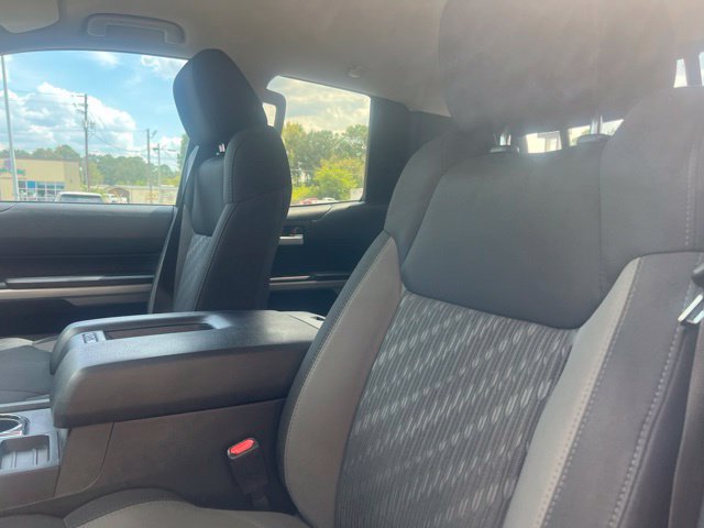 Used 2019 Toyota Tundra SR5 w/ SR5 Upgrade Package AWD/4WD image 16