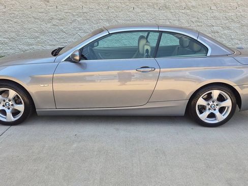 Used 2010 BMW 328i Convertible RWD image 6