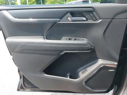 New 2025 GMC Acadia Elevation image 29