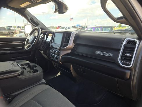 Used 2024 RAM 2500 Big Horn AWD/4WD image 24
