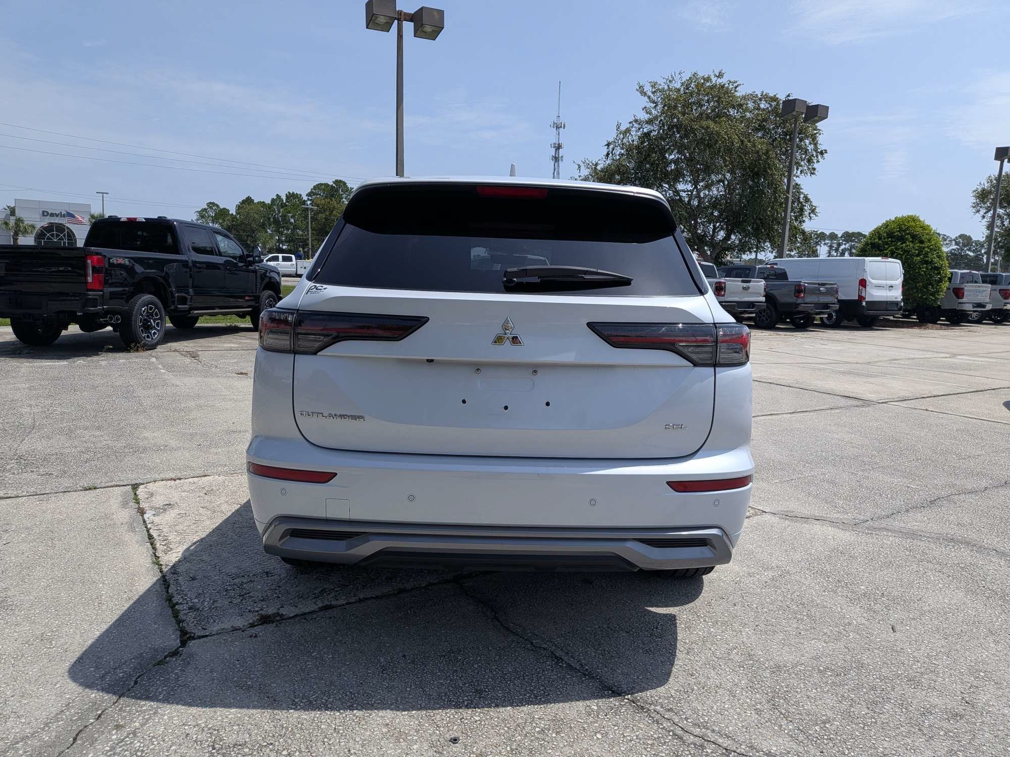 Used 2025 Mitsubishi Outlander SEL FWD image 5