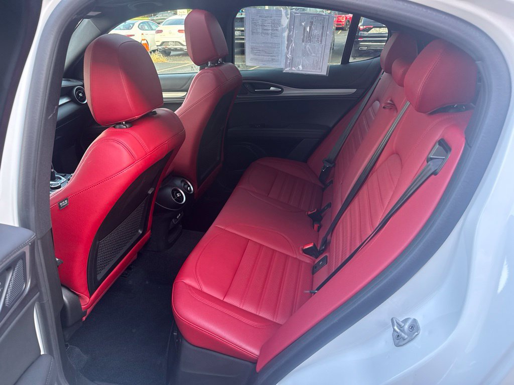 Used 2024 Alfa Romeo Stelvio Veloce AWD/4WD image 51