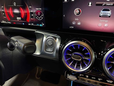 Certified 2025 Mercedes-Benz GLB 250 GLB 250 image 29