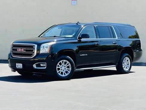 Used 2015 GMC Yukon XL SLT w/ Open Road Package AWD/4WD image 4