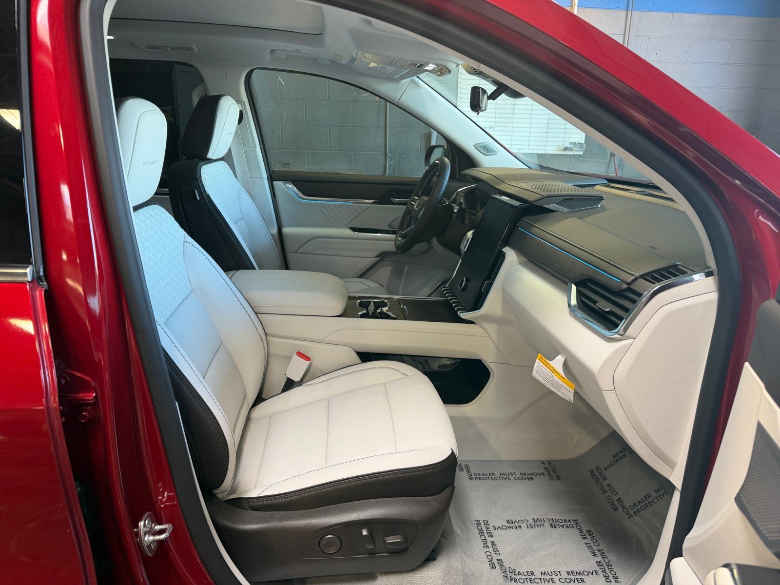 Used 2025 GMC Acadia Denali w/ Super Cruise Package AWD/4WD image 19