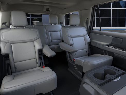 New 2026 Ford Expedition Active image 43