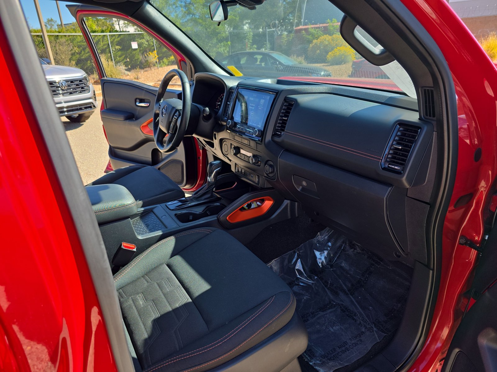 Used 2022 Nissan Frontier Pro-X RWD image 11