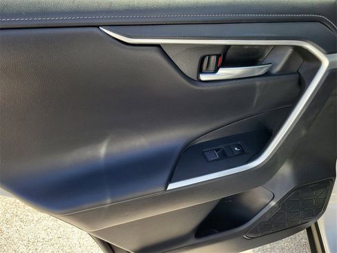 Used 2024 Toyota RAV4 Limited image 18