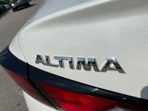 Used 2022 Nissan Altima 2.5 SL FWD image 39