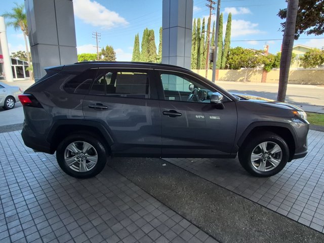 Used 2024 Toyota RAV4 XLE AWD/4WD image 4