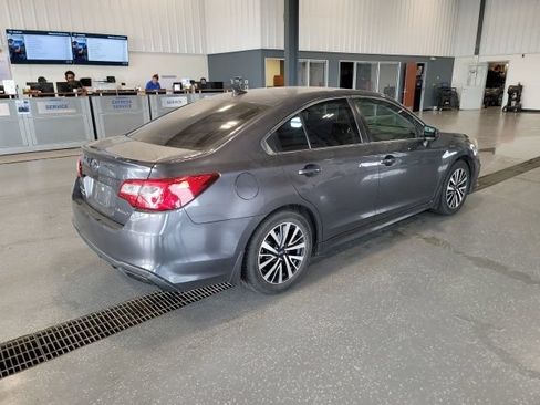 Used 2018 Subaru Legacy 2.5i Premium AWD/4WD image 7