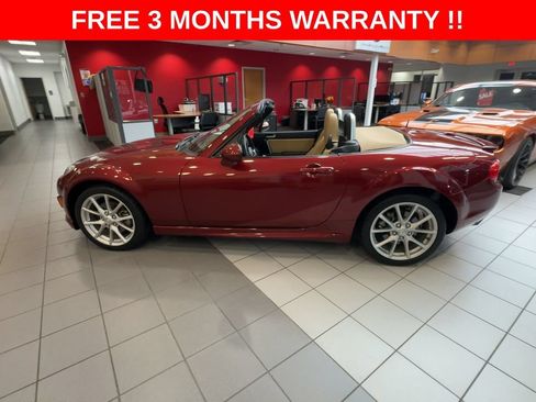 Used 2010 MAZDA MX-5 Miata Grand Touring w/ Premium Pkg RWD image 5