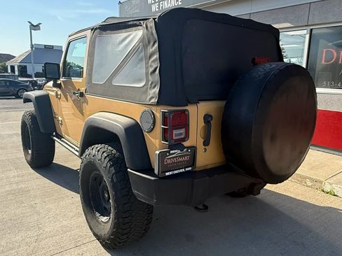 Used 2013 Jeep Wrangler Sport w/ Connectivity Group AWD/4WD image 4