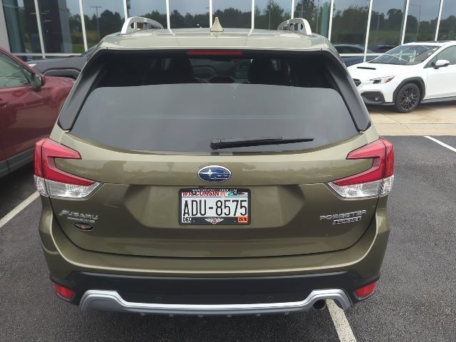 Used 2022 Subaru Forester Touring AWD/4WD image 4