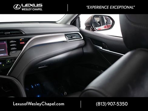 Used 2018 Toyota Camry XSE FWD image 26